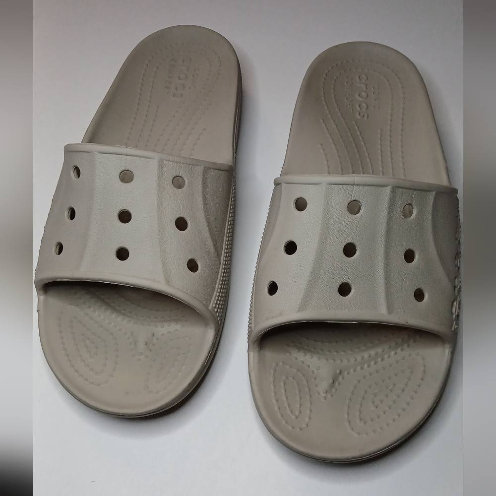 Iconic Crocs Comfort Slides - Picture 2 of 4